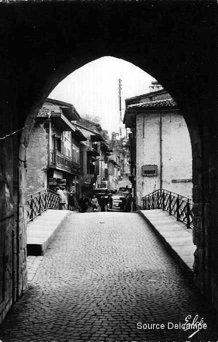 64 Saint Jean de Pied de Port.jpg
